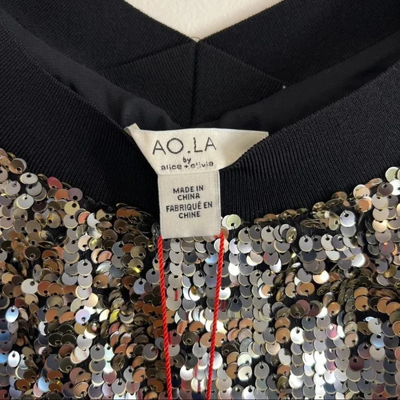 NWT Alice + Olivia Danica Sequin V Back Top - Picture 6 of 13